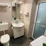 Apartmans And Madunic I بيت ضيافة 3*