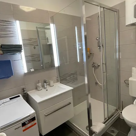 Apartmans And Madunic I 3*