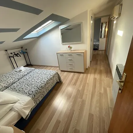 Pensionat Apartmans And Madunic I 3*
