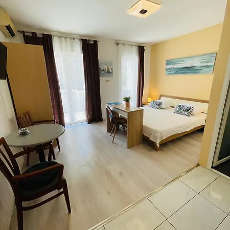 Pensionat Apartmans And Madunic I Split