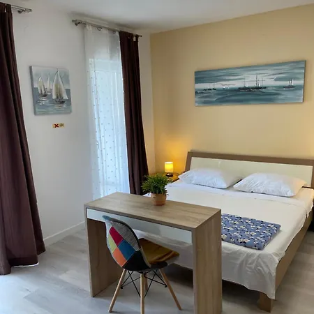 Apartmans And Madunic I Pensionat